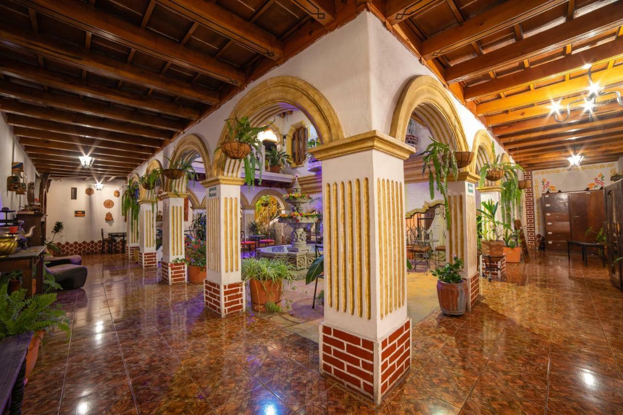 Hotel Gran Plaza Euromaya Antigua Екстер'єр фото